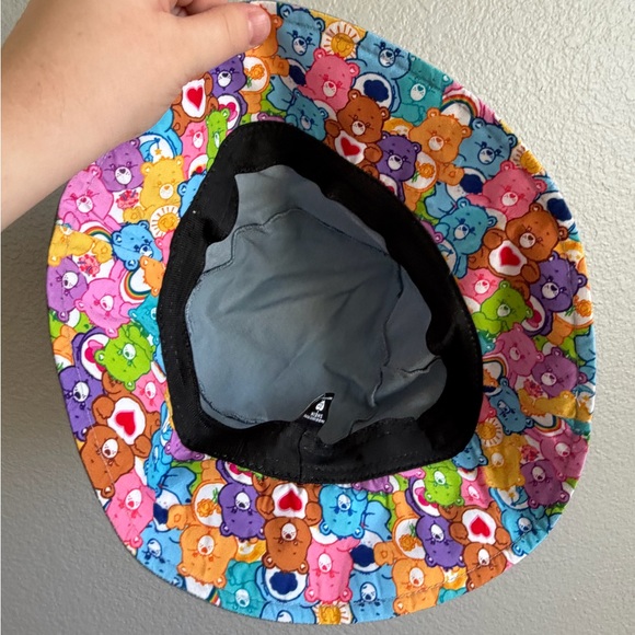 SHEIN Blue Bucket Hat with Bear and Pearl Detail - Picture 3 of 4